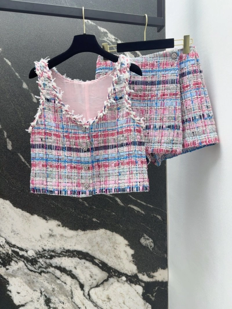Lightweight Chanel Vest 110134