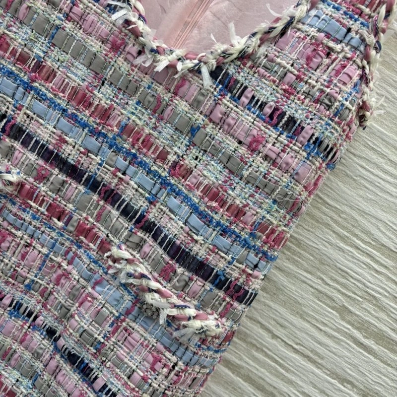 Trendsetting Chanel Vest 110091