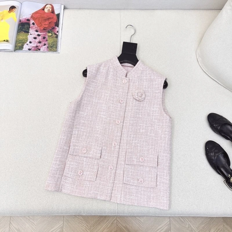 Cozy Chanel Vest 110094