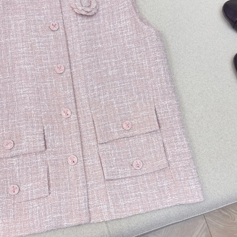 Cozy Chanel Vest 110094