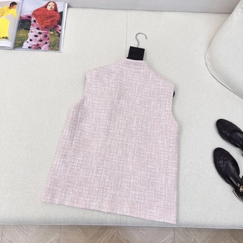 Cozy Chanel Vest 110094