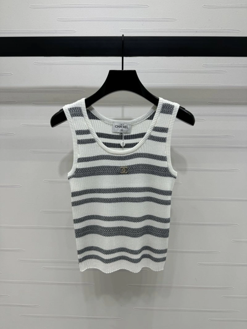 Packable Chanel Vest 110096