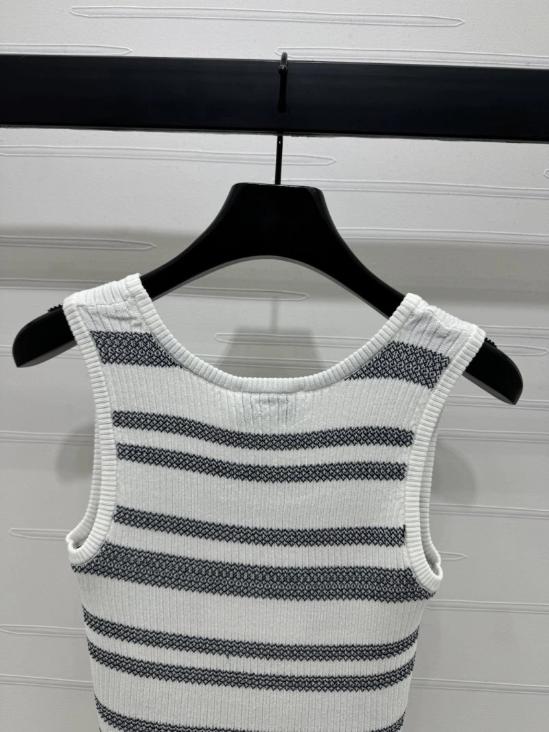 Packable Chanel Vest 110096