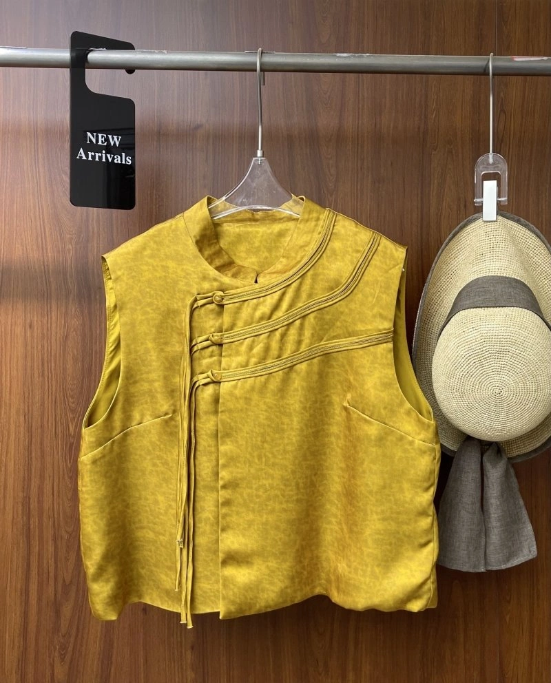 FreshLook Chanel Vest 110082