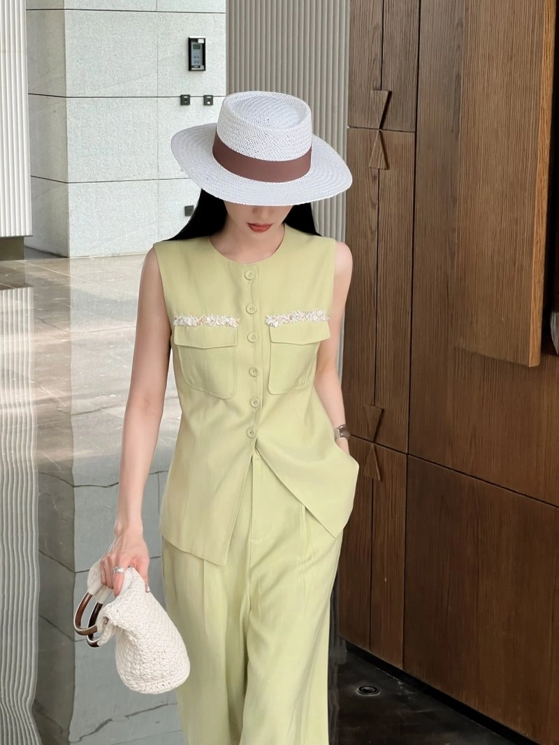 Chanel Vest Lightweight 110041