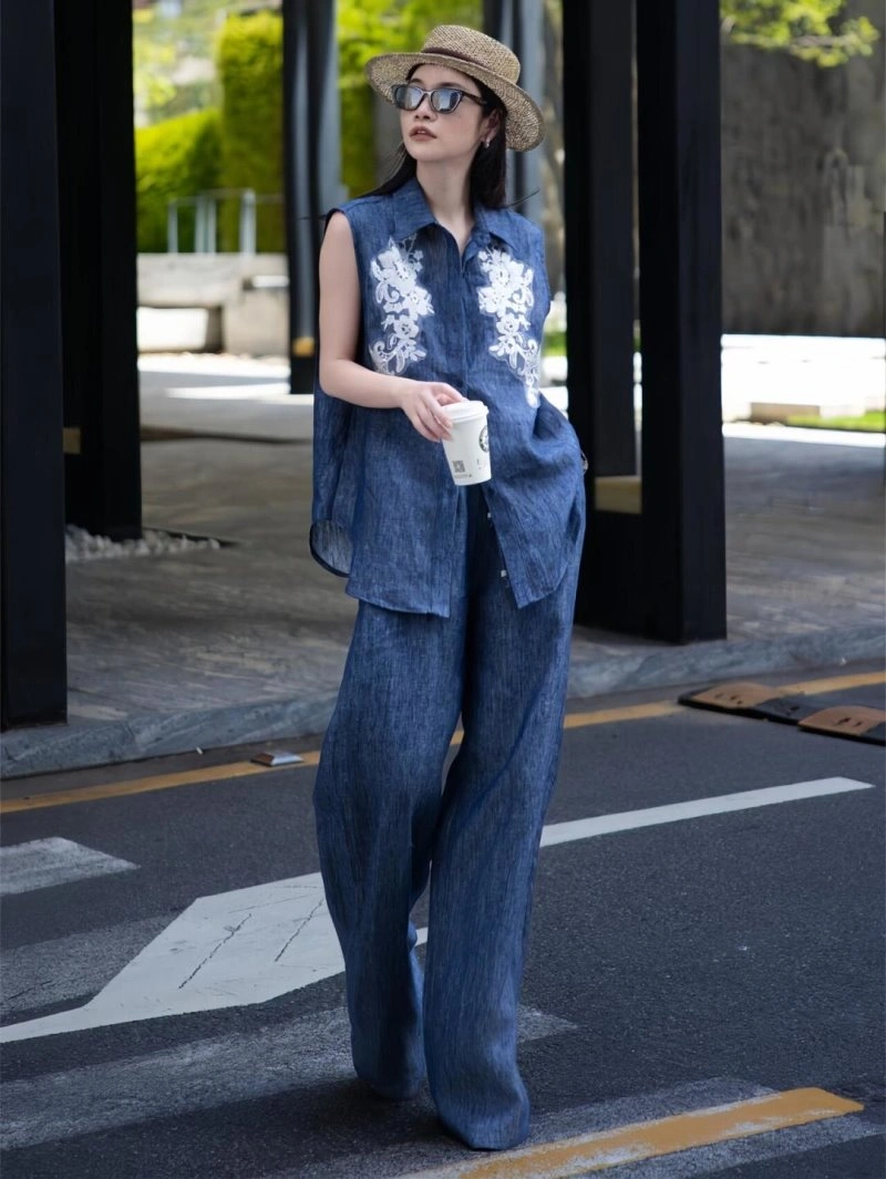 Packable Chanel Vest 110032