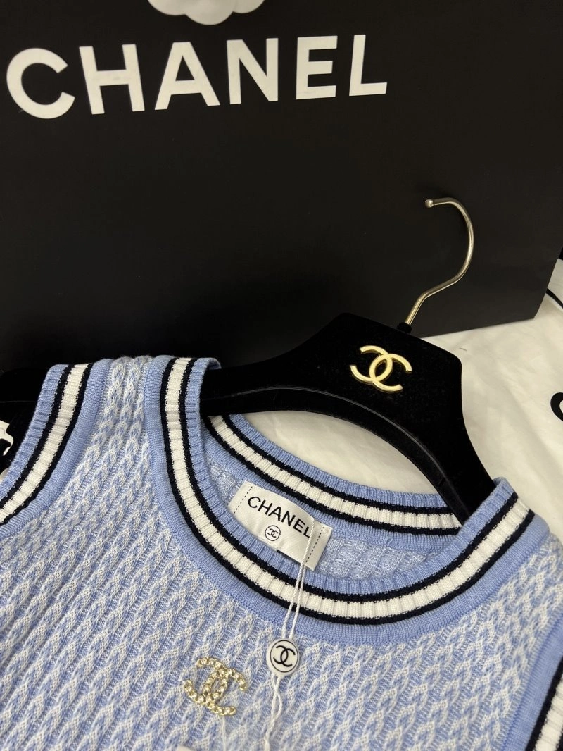 Bright Chanel Vest 110040