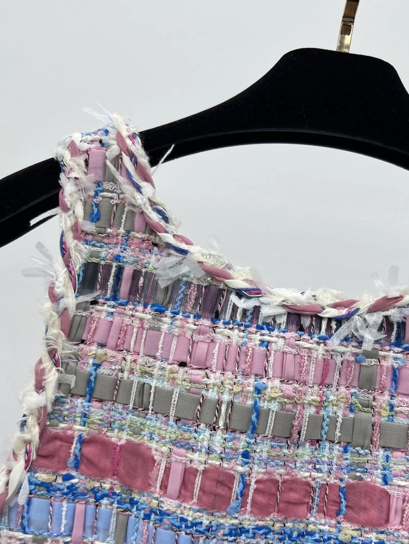 Stretchable Chanel Vest 110024