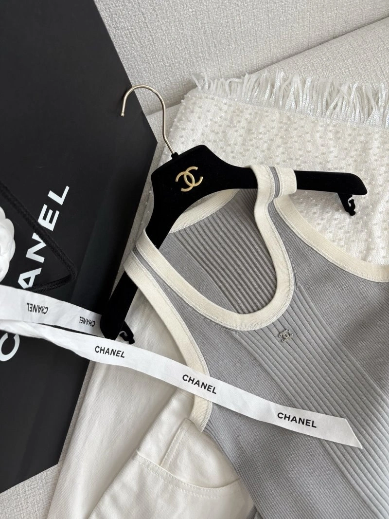 Lightweight Chanel Vest 109991