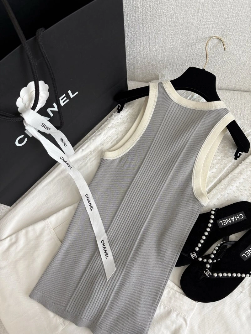 Lightweight Chanel Vest 109991