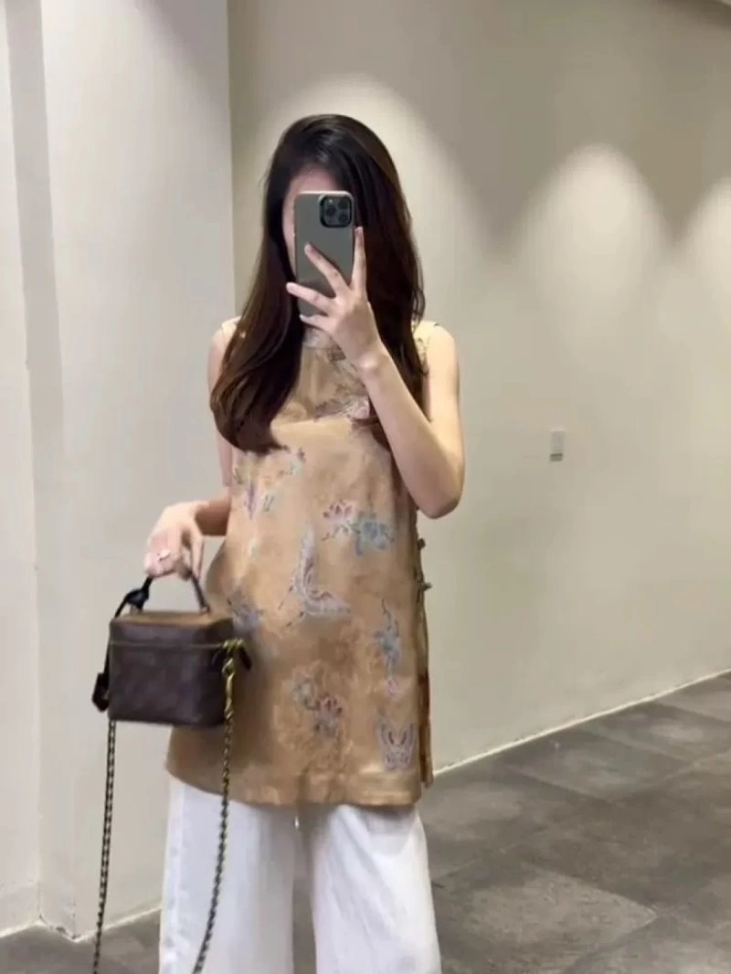 Chanel Vest WeatherProof 110006