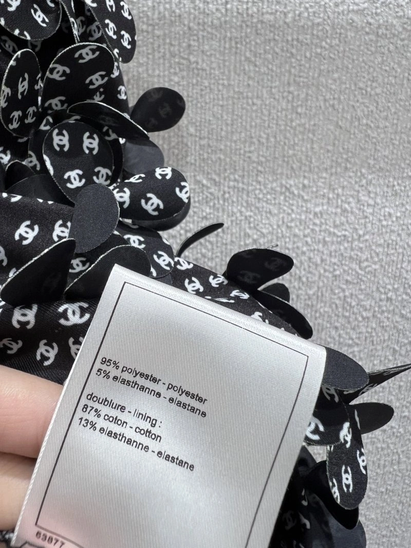 Cozy Chanel Vest 109997