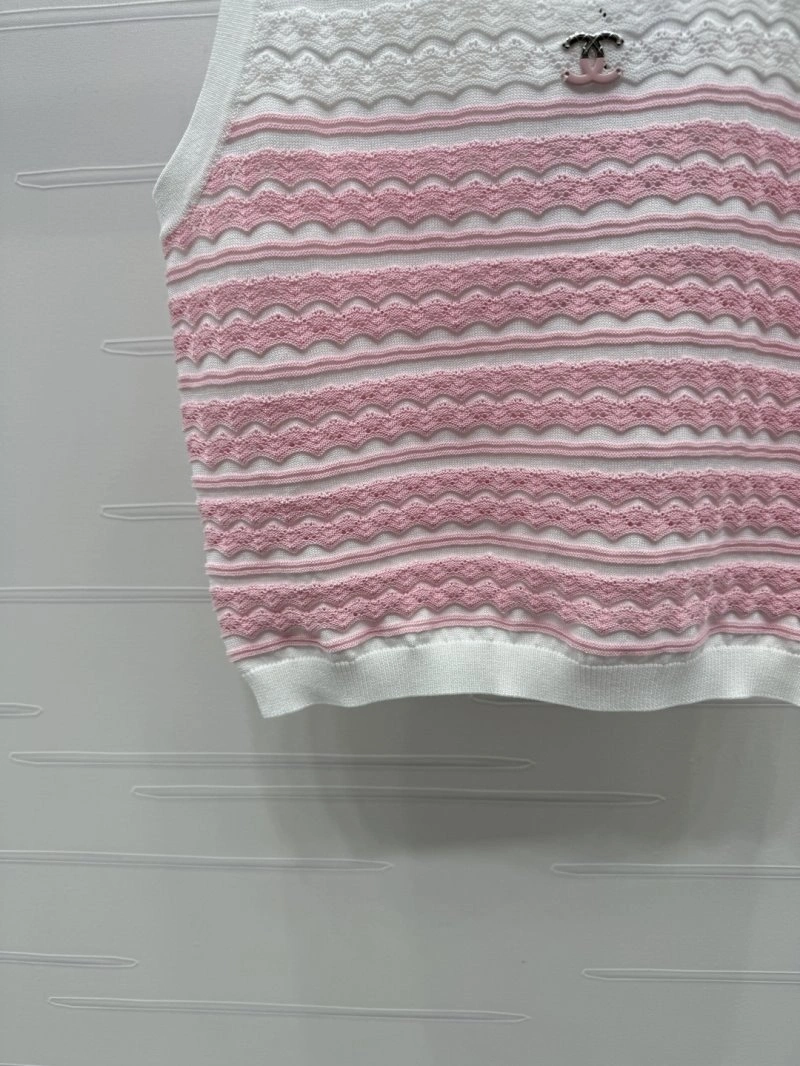 Vibrant Chanel Vest 110000