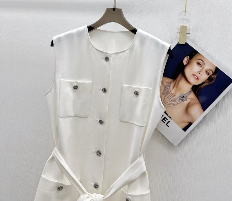 Contemporary Chanel Vest 109994