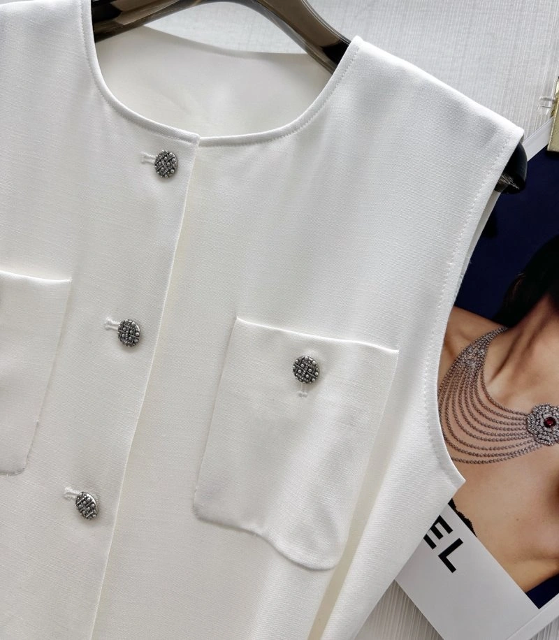 Contemporary Chanel Vest 109994