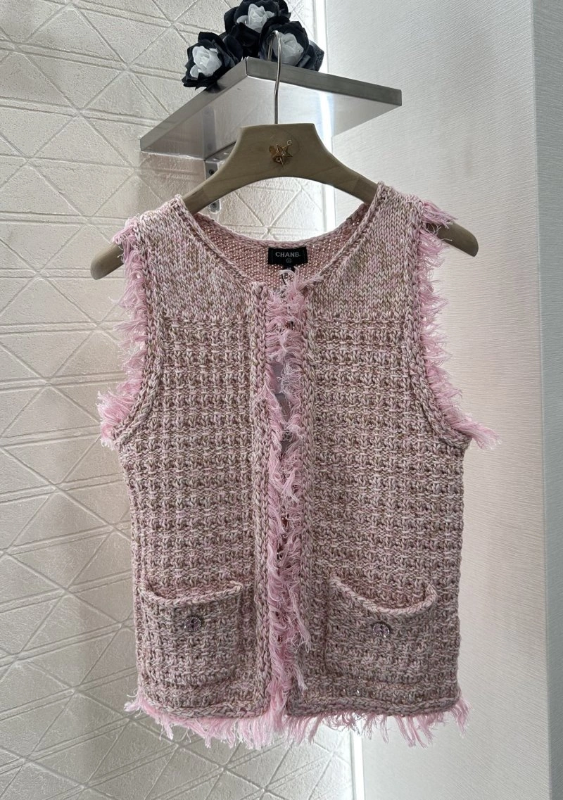 Effortless Chanel Vest 109982