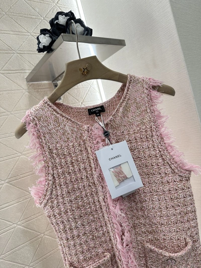 Effortless Chanel Vest 109982