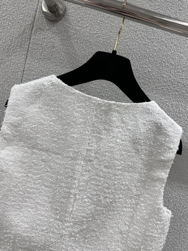Effortless Chanel Vest 109964