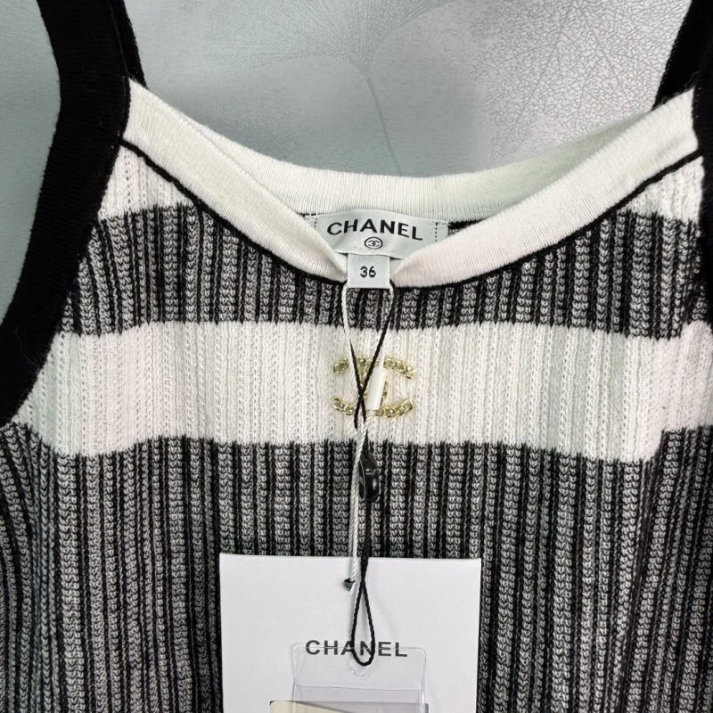 Chanel Vest Functional 109962