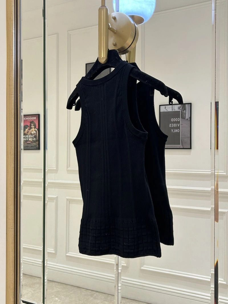 Chanel Vest WellDesigned 109949