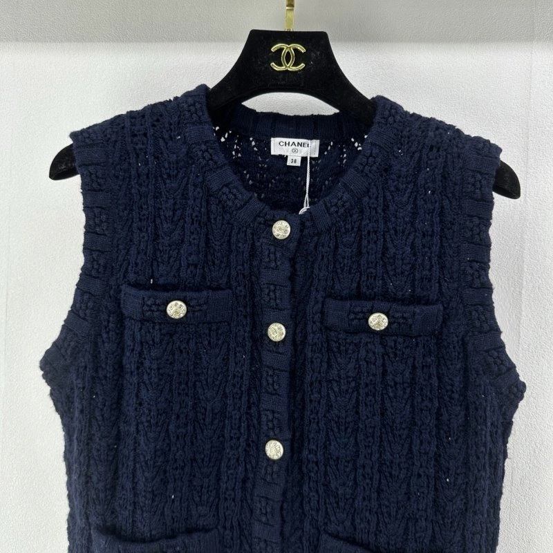 Chanel Vest FashionForward 107742
