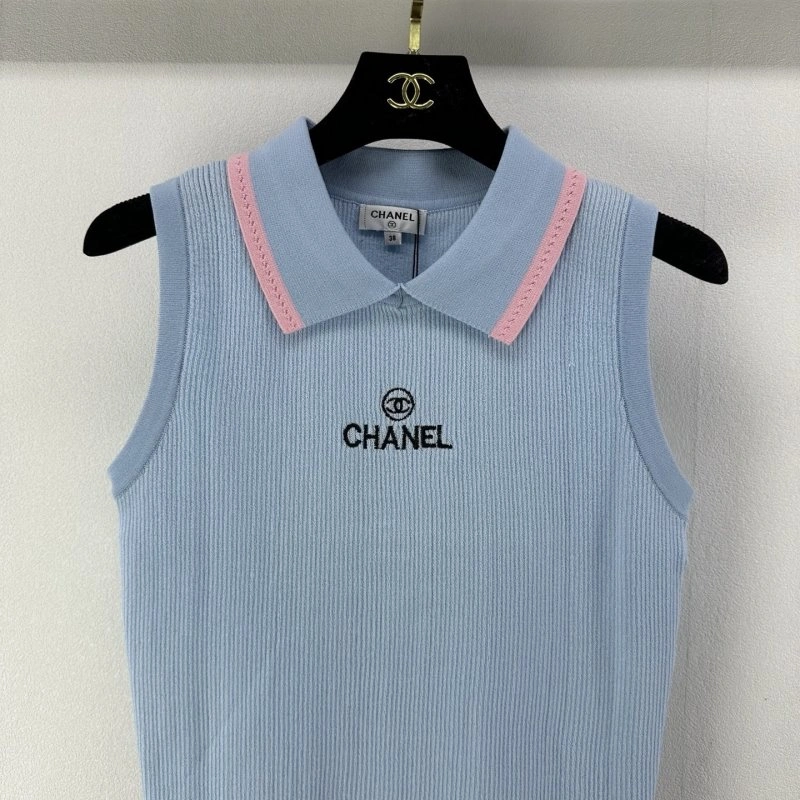 Compact Chanel Vest 107712