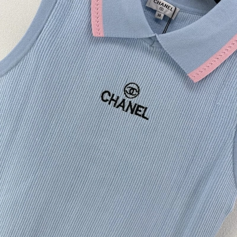 Compact Chanel Vest 107712