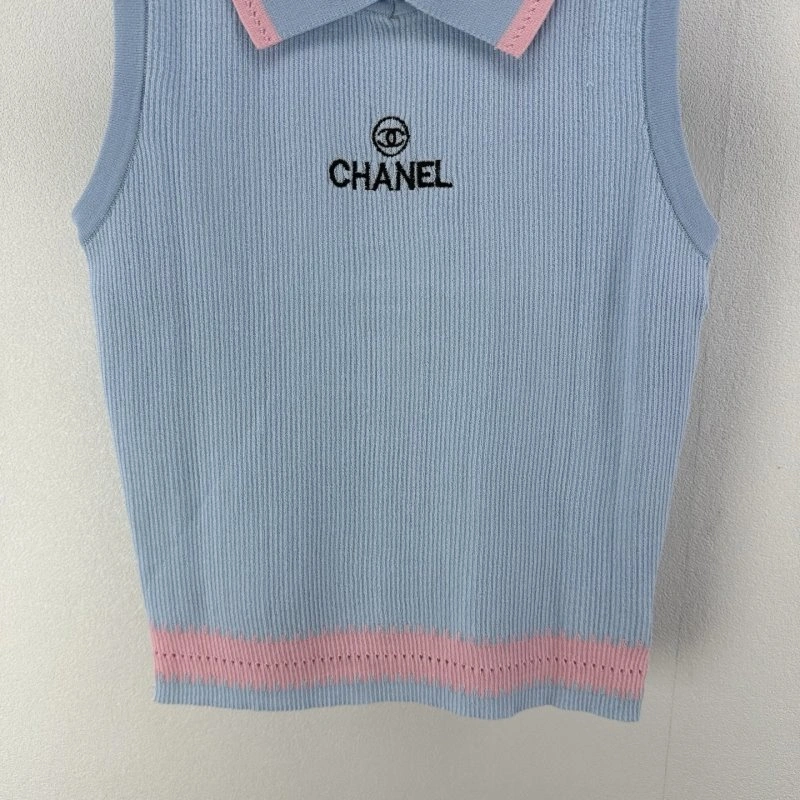 Compact Chanel Vest 107712