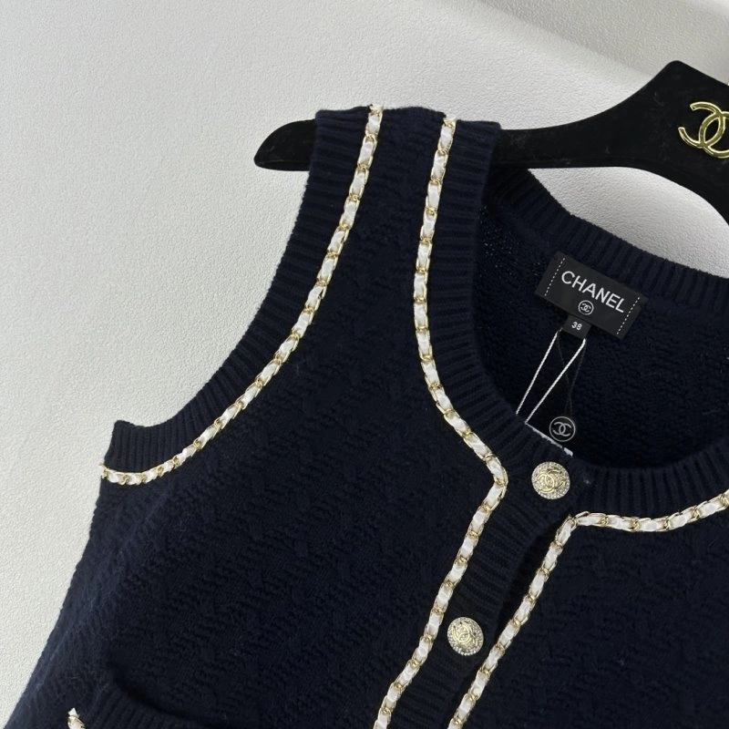 WaterResistant Chanel Vest 107718
