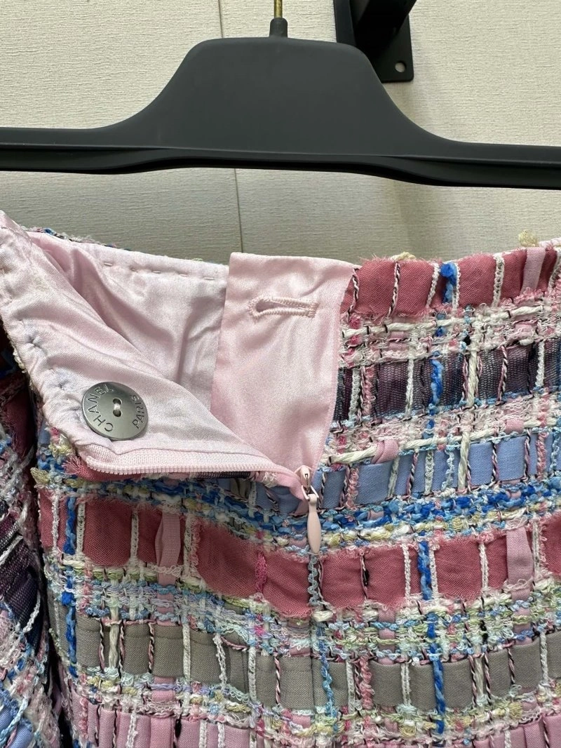 Vibrant Chanel Vest 107730