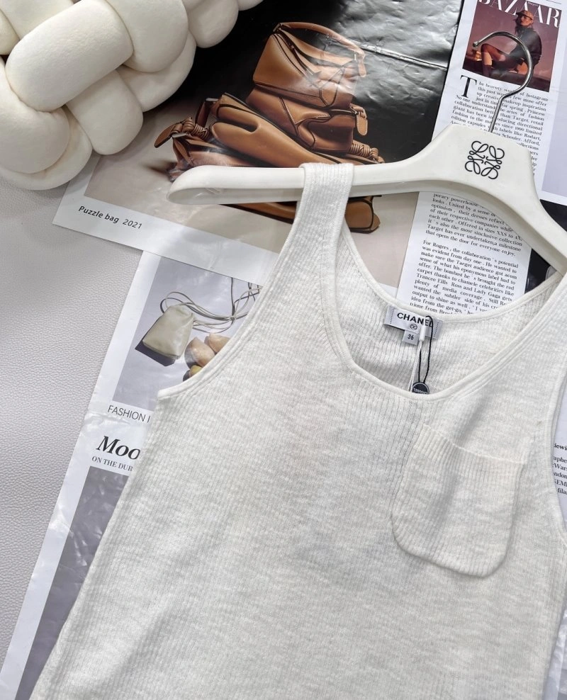 Chanel Vest FashionForward 107701