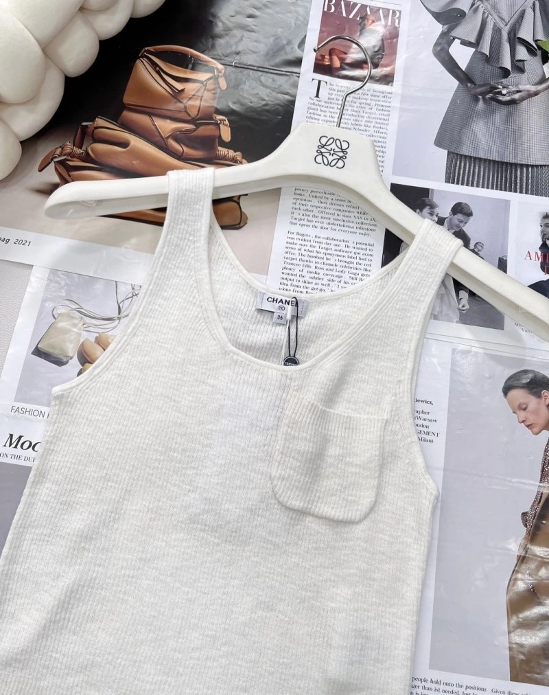 Chanel Vest FashionForward 107701