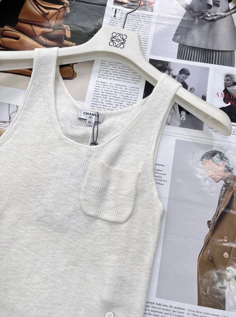 Chanel Vest FashionForward 107701