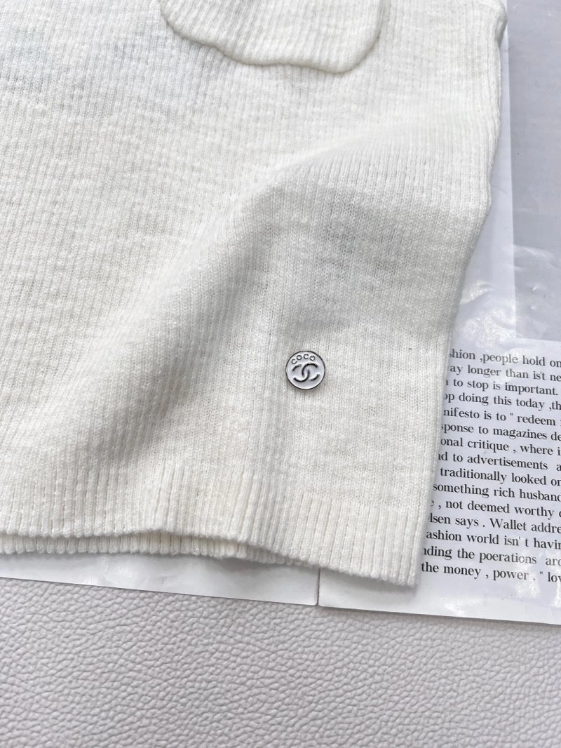 Chanel Vest FashionForward 107701
