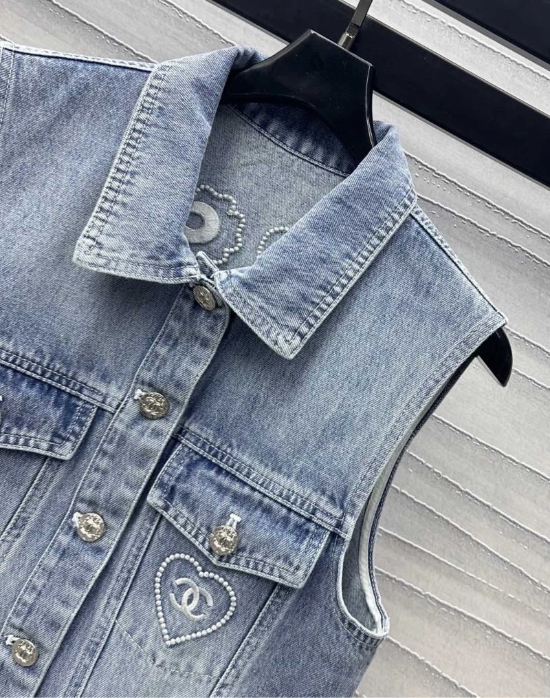 Chanel Vest Classic 107684