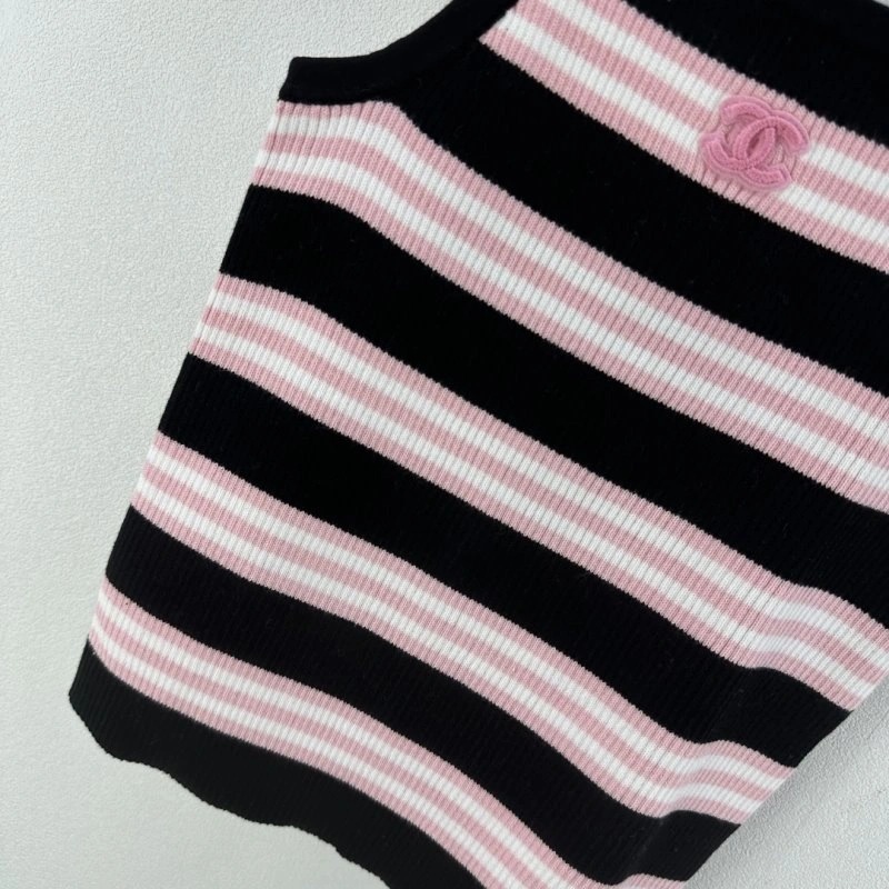 Trendsetting Chanel Vest 107691
