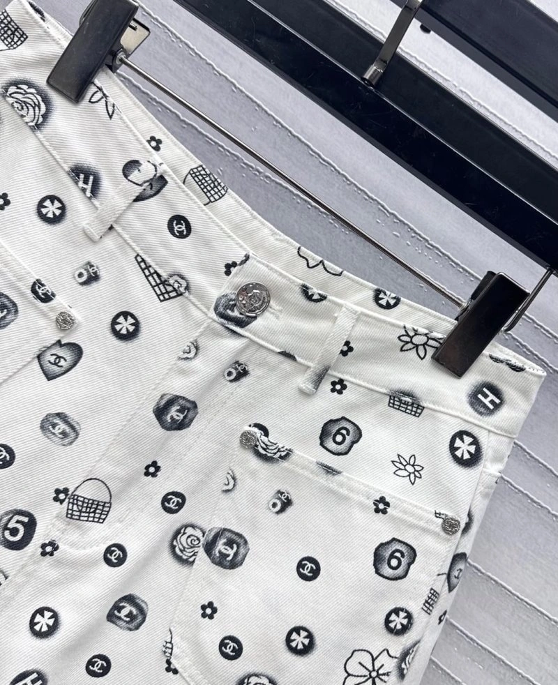 Tailored Chanel Vest 107611