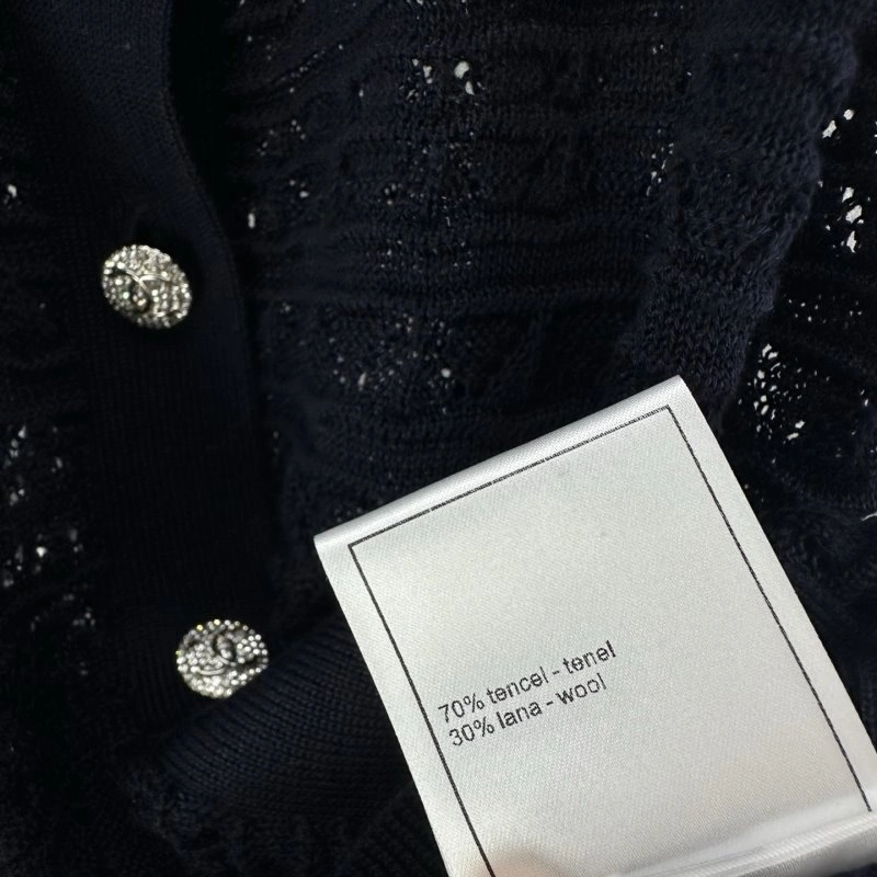 Compact Chanel Vest 107608
