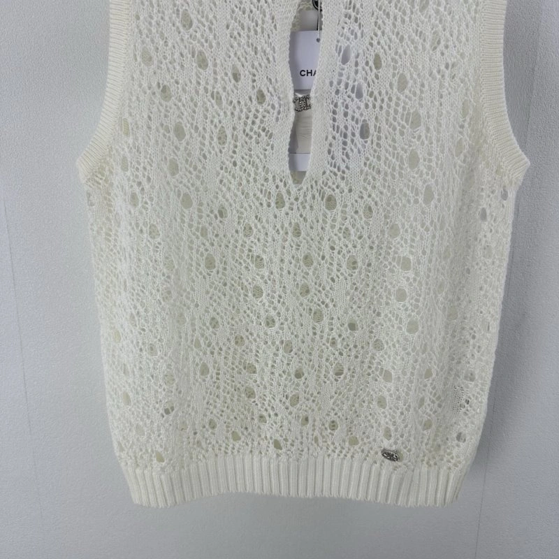 Chanel Vest Minimalist 107583