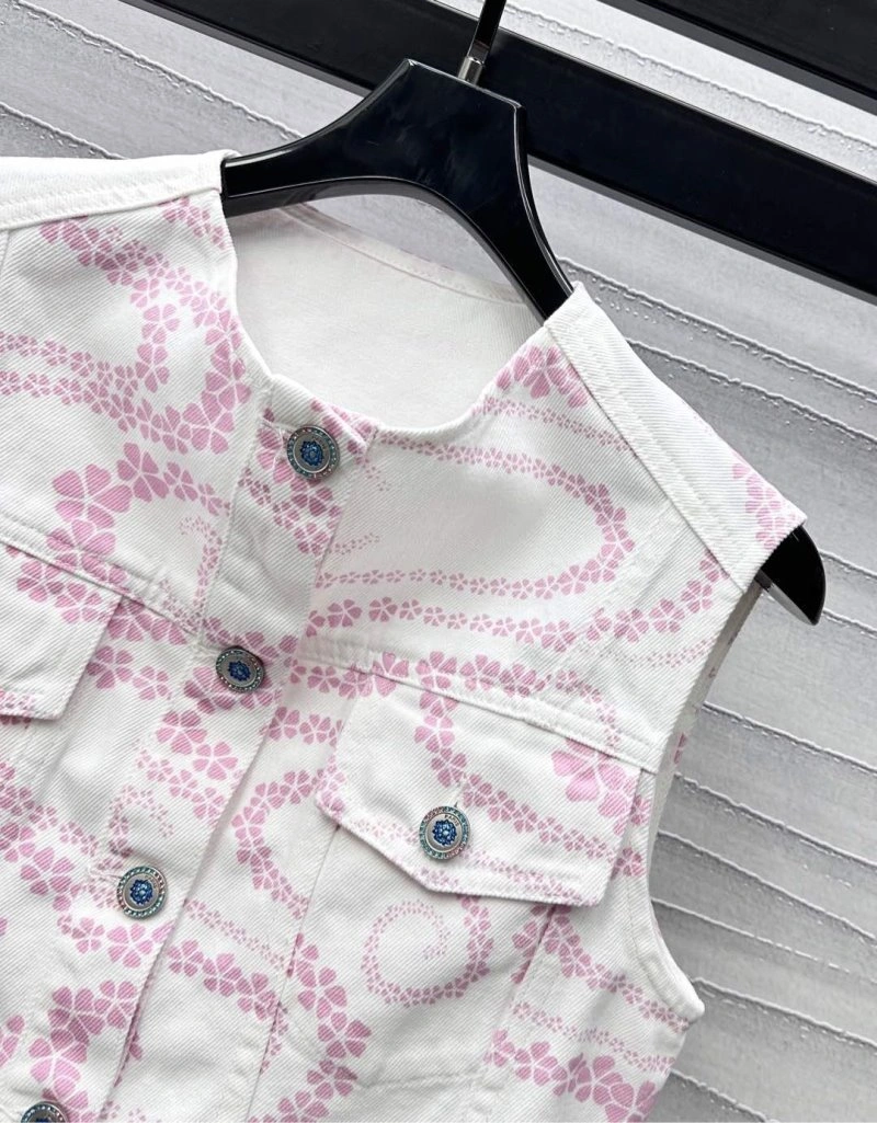 Chanel Vest Seasonal 107598