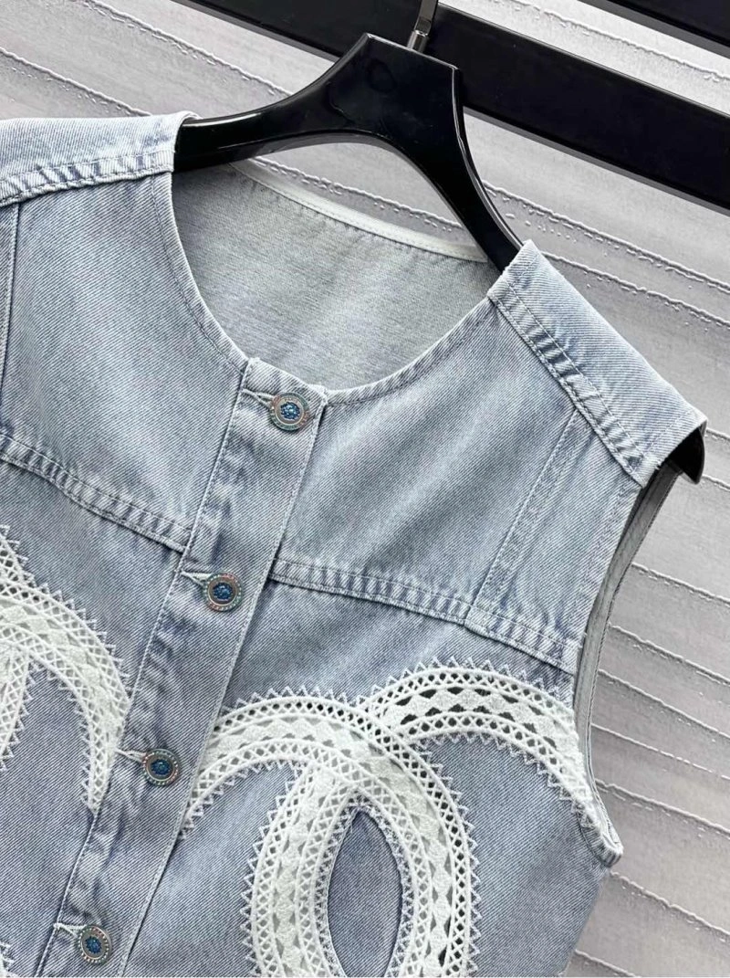 Chanel Vest GoAnywhere 107565