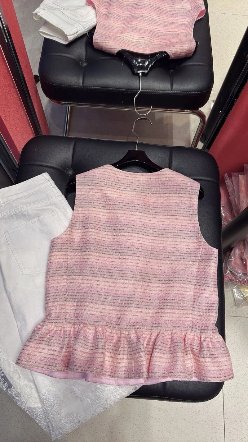 Contemporary Chanel Vest 109569