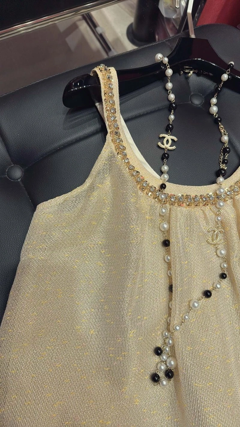 Chic Chanel Vest 109574