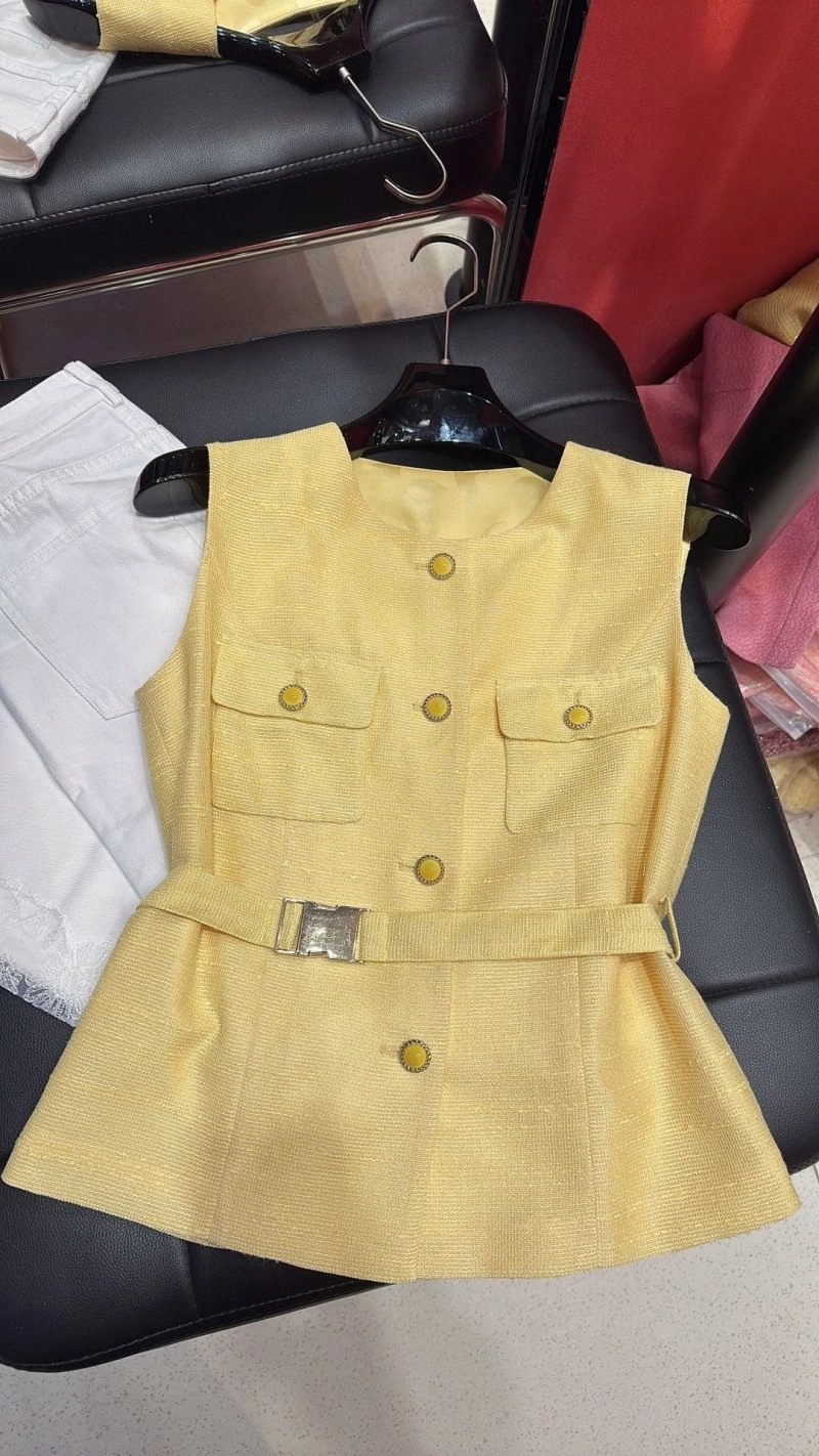 Chanel Vest FashionForward 109588