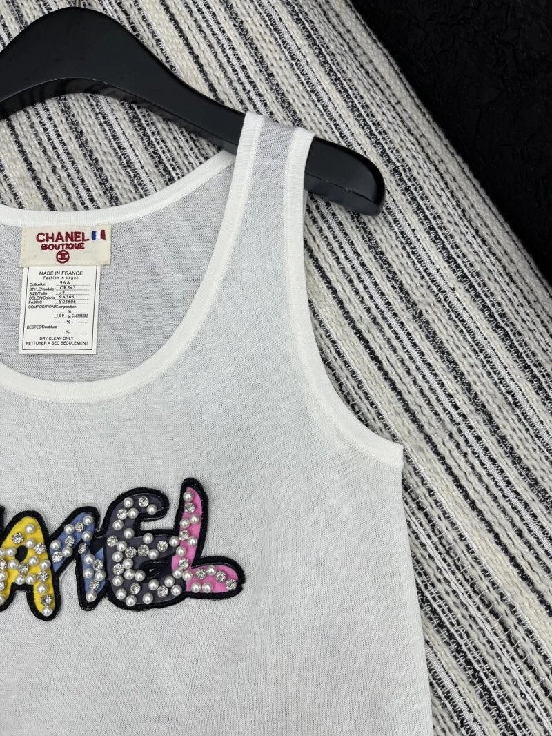 Chic Chanel Vest 109527