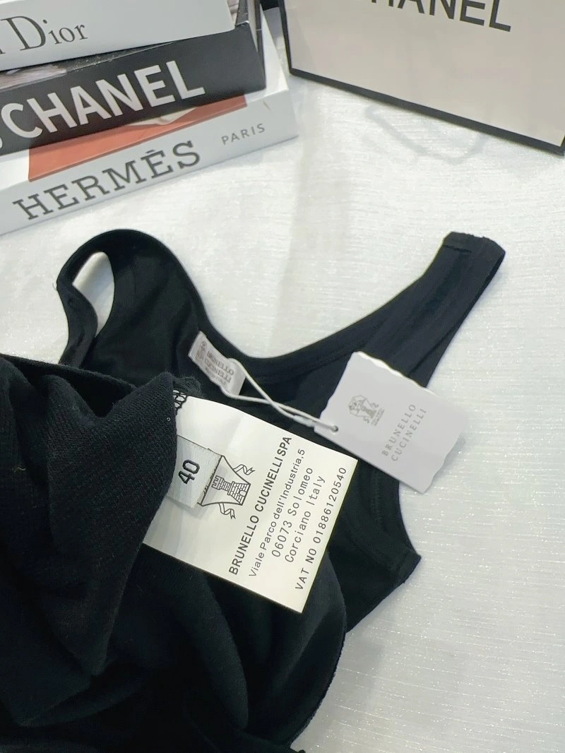 Packable Chanel Vest 109546