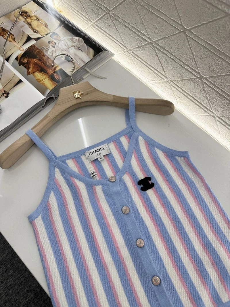 Minimalist Chanel Vest 109410