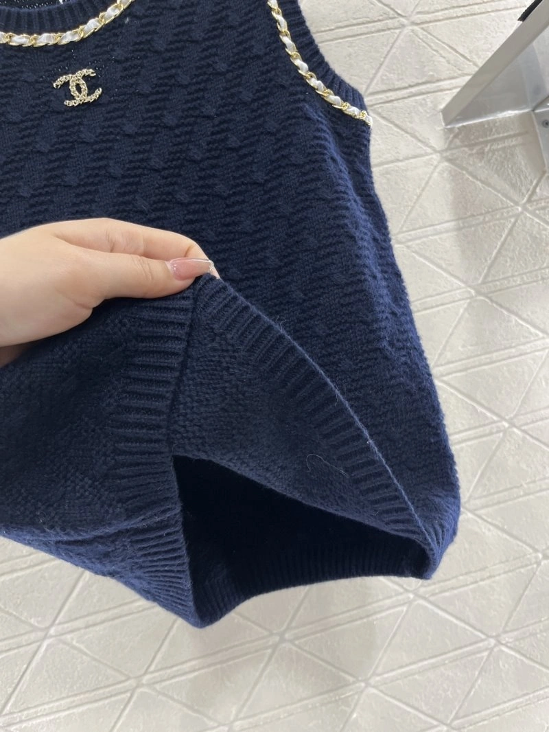TechFriendly Chanel Vest 109385