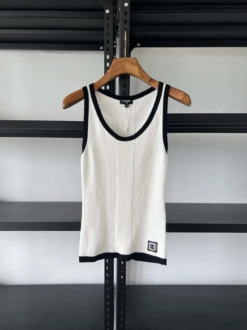 UrbanChic Chanel Vest 109350