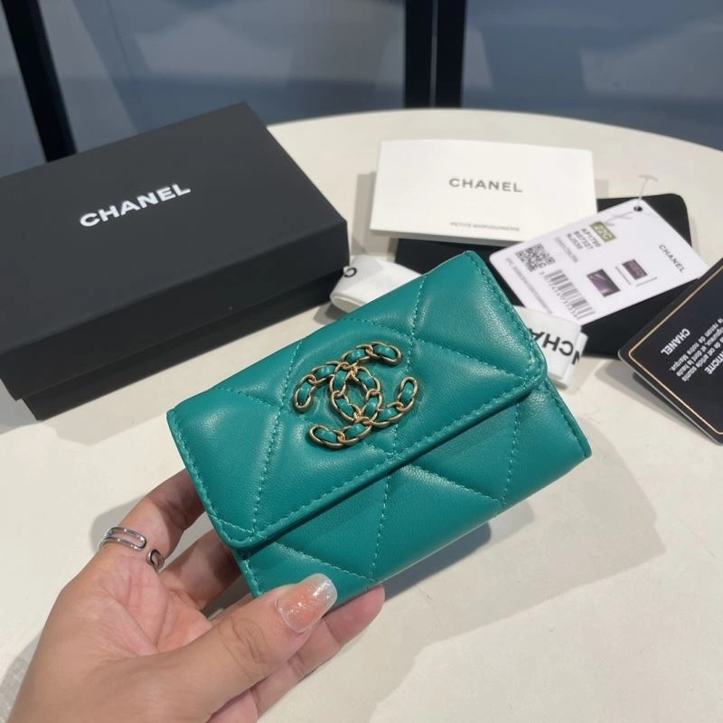 Chanel Wallet Purse Snug 69031